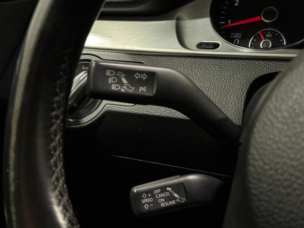 Volkswagen Passat B7 с пробегом 2013 года, цена 1 040 000 рублей, 338884 км, седан, Автокод Объявления