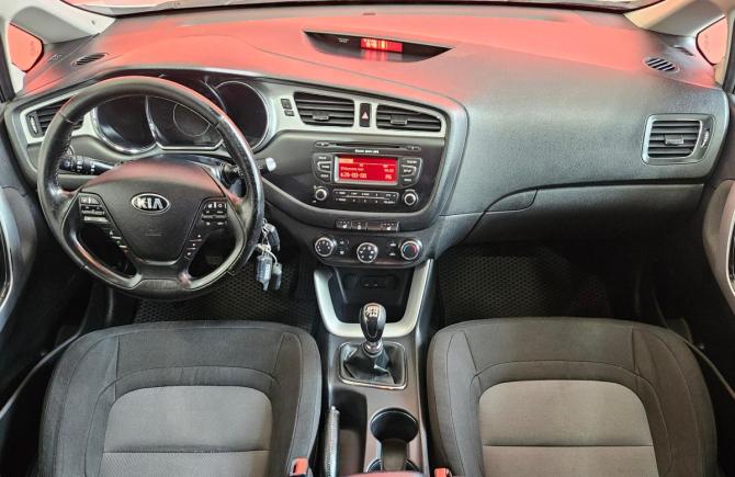 Kia Ceed II с пробегом 2014 года, цена 660 000 рублей, 245440 км, хэтчбек, Автокод Объявления