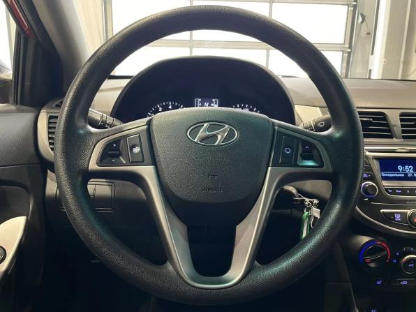 Hyundai Solaris I Рестайлинг с пробегом 2015 года, цена 948 000 рублей, 114339 км, седан, Автокод Объявления