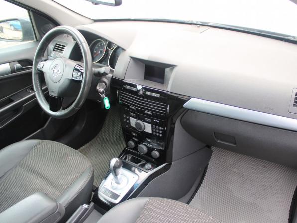 Opel Astra H Рестайлинг с пробегом 2008 года, цена 249 000 рублей, 250000 км, хэтчбек, Автокод Объявления