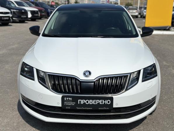 Skoda Octavia III (A7) Рестайлинг с пробегом 2018 года, цена 1 440 000 рублей, 173570 км, лифтбек, Автокод Объявления