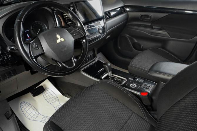 Mitsubishi Outlander III Рестайлинг 3 с пробегом 2018 года, цена 1 799 000 рублей, 224000 км, внедорожник, Автокод Объявления