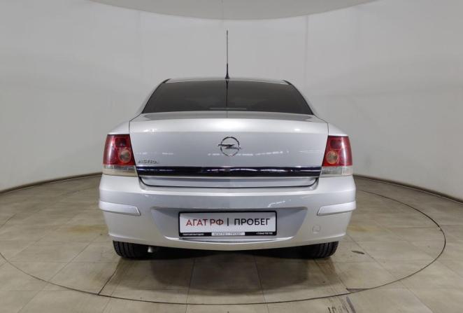 Opel Astra H Рестайлинг с пробегом 2012 года, цена 580 000 рублей, 282783 км, седан, Автокод Объявления