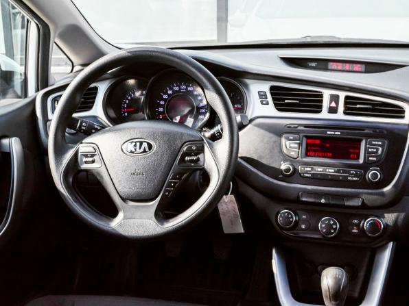 Kia Ceed II с пробегом 2012 года, цена 850 000 рублей, 180000 км, хэтчбек, Автокод Объявления