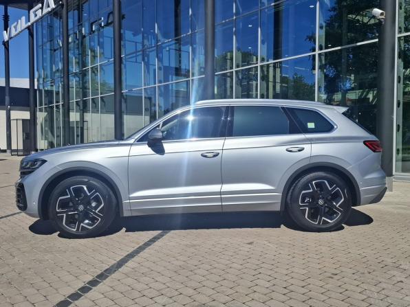 Volkswagen Touareg III Рестайлинг с пробегом 2024 года, цена 10 690 000 рублей, 13255 км, внедорожник, Автокод Объявления