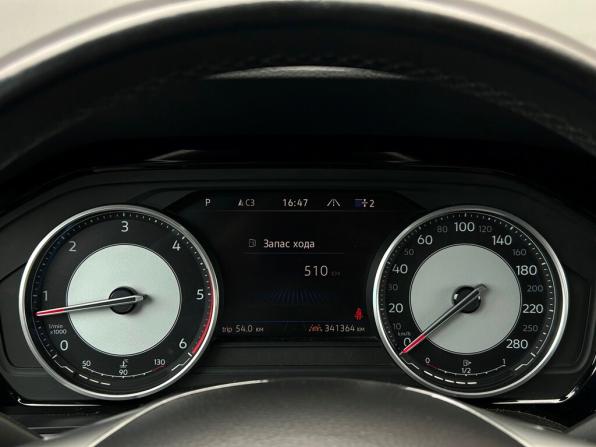 Volkswagen Touareg III с пробегом 2019 года, цена 3 109 700 рублей, 341364 км, внедорожник, Автокод Объявления