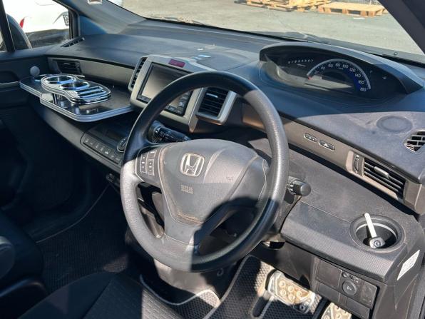 Honda Freed I с пробегом 2011 года, цена 1 120 000 рублей, 220731 км, компактвэн, Автокод Объявления