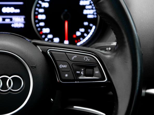 Audi A3 III (8V) Рестайлинг с пробегом 2019 года, цена 2 250 000 рублей, 82187 км, седан, Автокод Объявления