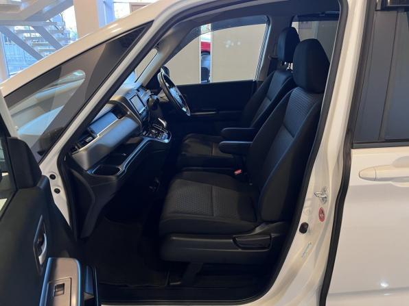 Honda Freed II с пробегом 2017 года, цена 1 625 000 рублей, 110703 км, компактвэн, Автокод Объявления