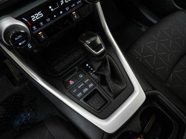 Toyota RAV4 V (XA50) с пробегом 2020 года, цена 4 028 000 рублей, 61649 км, внедорожник, Автокод Объявления