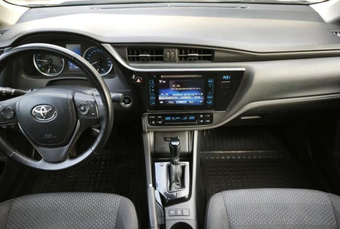 Toyota Corolla XI (E160 E170 E180) Рестайлинг 1 с пробегом 2018 года, цена 1 645 000 рублей, 83020 км, седан, Автокод Объявления