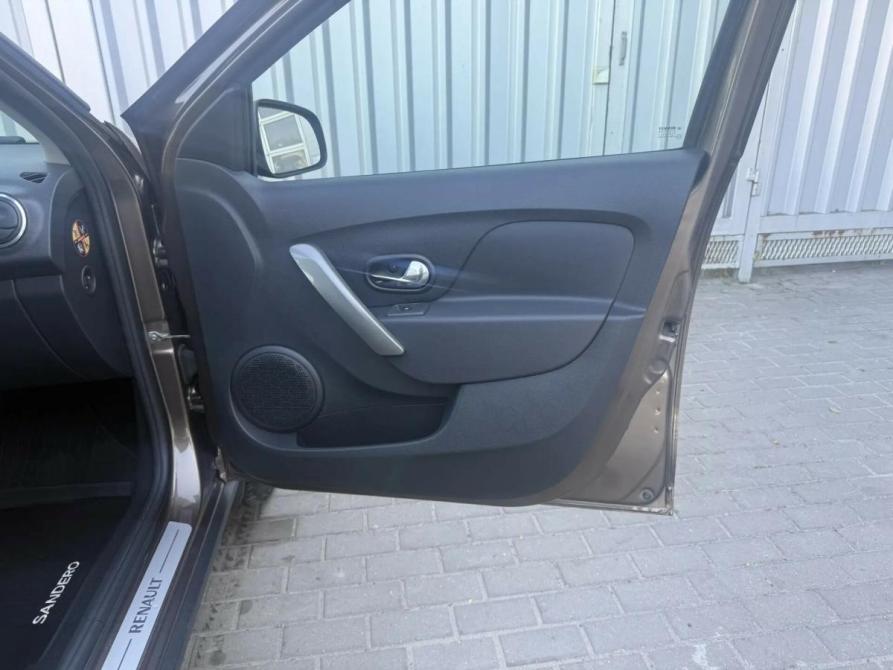 Renault Sandero II Рестайлинг Ростов-на-Дону  - изображение 13