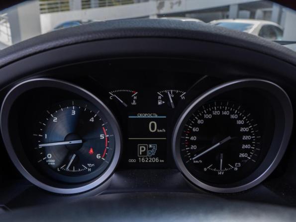 Toyota Land Cruiser 200 Series Рестайлинг 1 с пробегом 2015 года, цена 4 690 000 рублей, 162206 км, внедорожник, Автокод Объявления