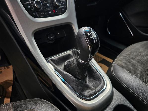 Opel Astra J Рестайлинг с пробегом 2012 года, цена 700 000 рублей, 89000 км, хэтчбек, Автокод Объявления