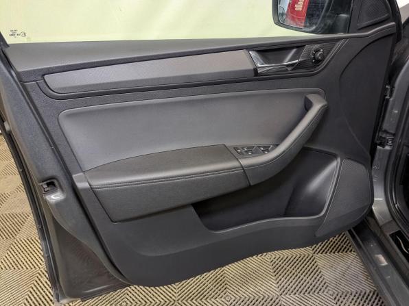 Skoda Rapid II с пробегом 2021 года, цена 1 745 000 рублей, 73946 км, лифтбек, Автокод Объявления