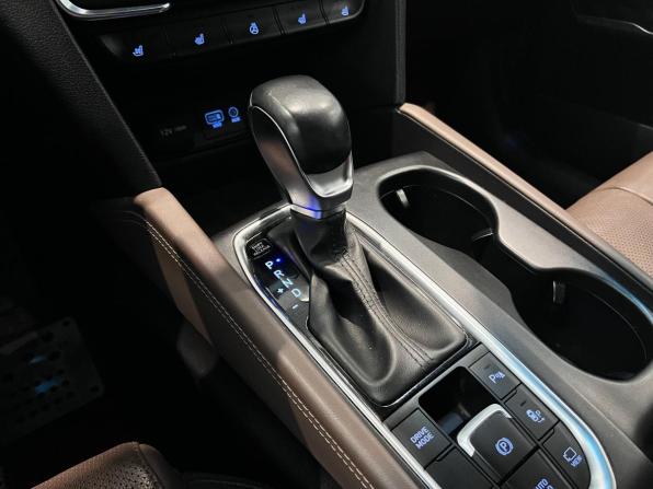Hyundai Santa Fe IV с пробегом 2019 года, цена 3 300 000 рублей, 113084 км, внедорожник, Автокод Объявления