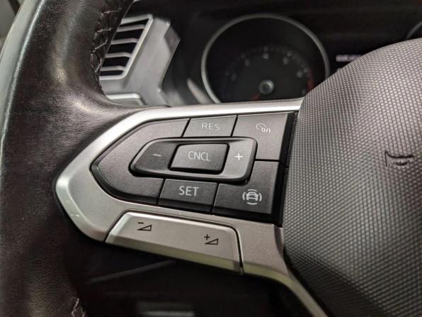 Volkswagen Tiguan II Рестайлинг с пробегом 2021 года, цена 2 549 000 рублей, 126040 км, внедорожник, Автокод Объявления