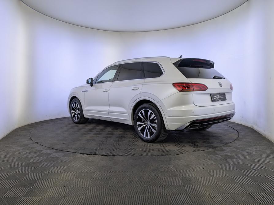 Volkswagen Touareg III Москва  - изображение 7