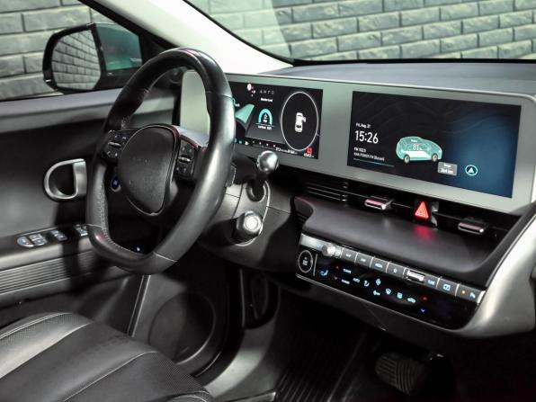 Hyundai IONIQ с пробегом 2021 года, цена 3 250 000 рублей, 65651 км, хэтчбек, Автокод Объявления