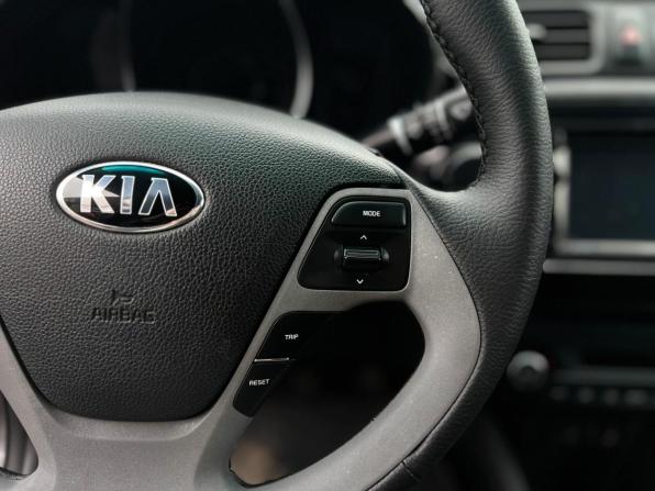 Kia Rio III Рестайлинг с пробегом 2015 года, цена 1 020 000 рублей, 116000 км, седан, Автокод Объявления