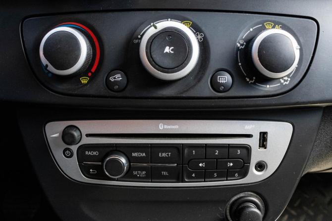 Renault Fluence I Рестайлинг с пробегом 2014 года, цена 719 000 рублей, 213142 км, седан, Автокод Объявления