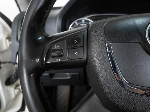 Skoda Octavia II (A5) Рестайлинг с пробегом 2011 года, цена 725 000 рублей, 248354 км, лифтбек, Автокод Объявления