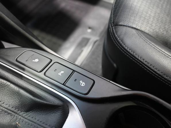 Hyundai Santa Fe III с пробегом 2012 года, цена 1 799 900 рублей, 165000 км, внедорожник, Автокод Объявления
