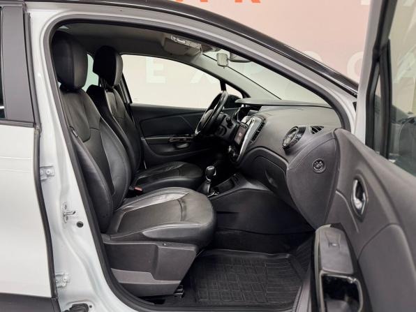 Renault Kaptur I с пробегом 2017 года, цена 1 499 000 рублей, 143679 км, внедорожник, Автокод Объявления