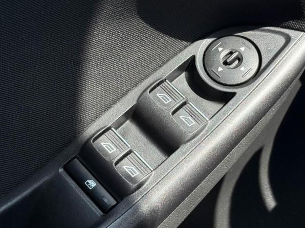Ford Focus III Рестайлинг с пробегом 2017 года, цена 1 049 000 рублей, 120807 км, хэтчбек, Автокод Объявления