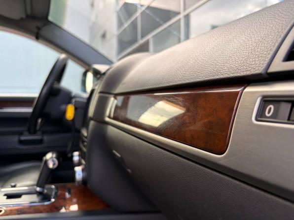 Volkswagen Touareg I Рестайлинг с пробегом 2006 года, цена 965 000 рублей, 286987 км, внедорожник, Автокод Объявления