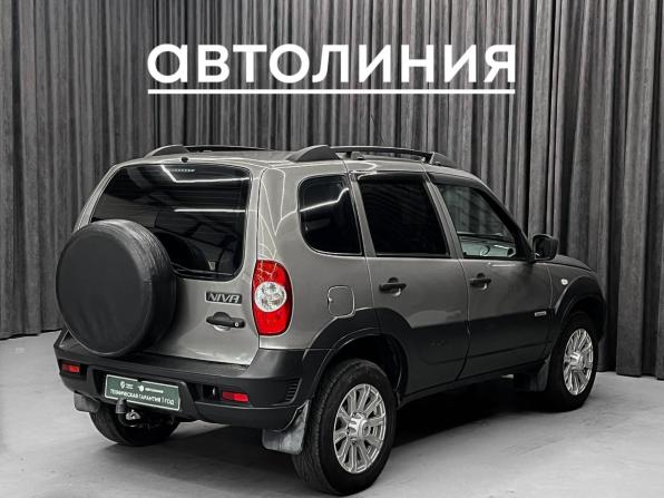 Chevrolet Niva I Рестайлинг с пробегом 2018 года, цена 835 000 рублей, 101211 км, внедорожник, Автокод Объявления