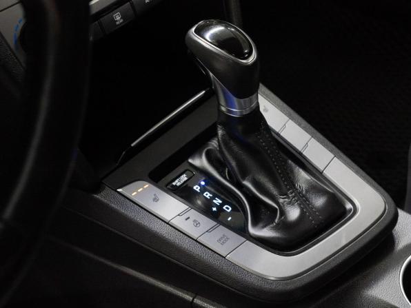 Hyundai Avante VI с пробегом 2016 года, цена 1 250 000 рублей, 179760 км, седан, Автокод Объявления