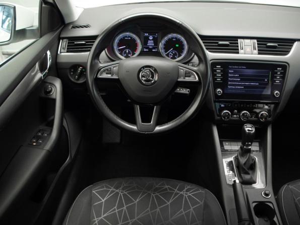 Skoda Octavia III (A7) Рестайлинг с пробегом 2019 года, цена 1 927 000 рублей, 83400 км, лифтбек, Автокод Объявления