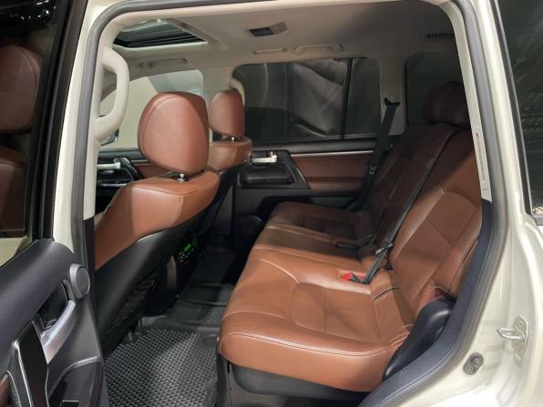 Toyota Land Cruiser 200 Series Рестайлинг 2 с пробегом 2017 года, цена 4 830 000 рублей, 241957 км, внедорожник, Автокод Объявления