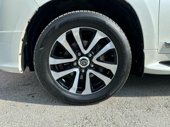Toyota Land Cruiser 200 Series Рестайлинг 2 с пробегом 2019 года, цена 6 790 000 рублей, 175575 км, внедорожник, Автокод Объявления