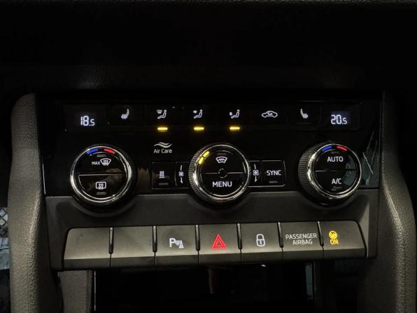 Skoda Karoq I с пробегом 2022 года, цена 2 199 000 рублей, 158070 км, внедорожник, Автокод Объявления