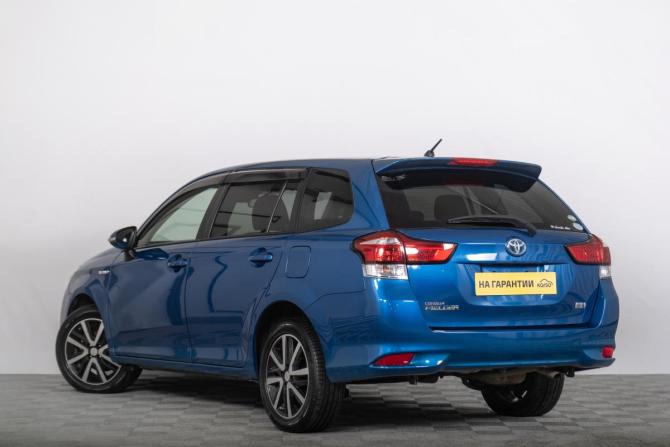 Toyota Corolla XI (E160 E170 E180) с пробегом 2018 года, цена 1 599 000 рублей, 125000 км, универсал, Автокод Объявления