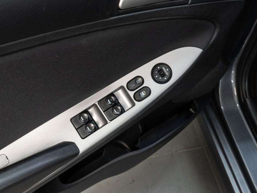 Hyundai Solaris I Рестайлинг Тюмень  - изображение 12