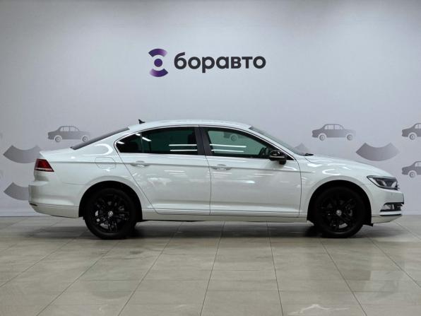Volkswagen Passat B8 с пробегом 2019 года, цена 1 900 000 рублей, 122516 км, седан, Автокод Объявления
