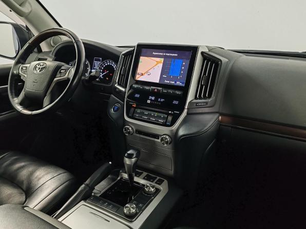 Toyota Land Cruiser 200 Series Рестайлинг 2 с пробегом 2018 года, цена 5 599 000 рублей, 230179 км, внедорожник, Автокод Объявления