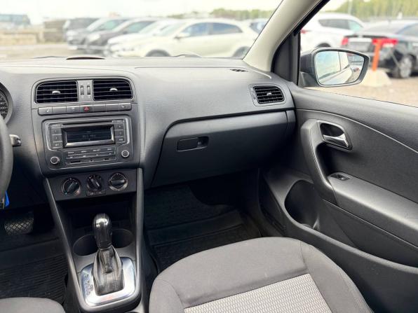 Volkswagen Polo V с пробегом 2013 года, цена 585 000 рублей, 234675 км, седан, Автокод Объявления