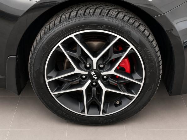 Kia Optima IV Рестайлинг с пробегом 2019 года, цена 2 335 000 рублей, 129171 км, седан, Автокод Объявления