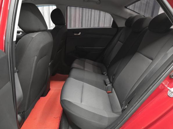 Hyundai Solaris II с пробегом 2018 года, цена 1 380 000 рублей, 83000 км, седан, Автокод Объявления