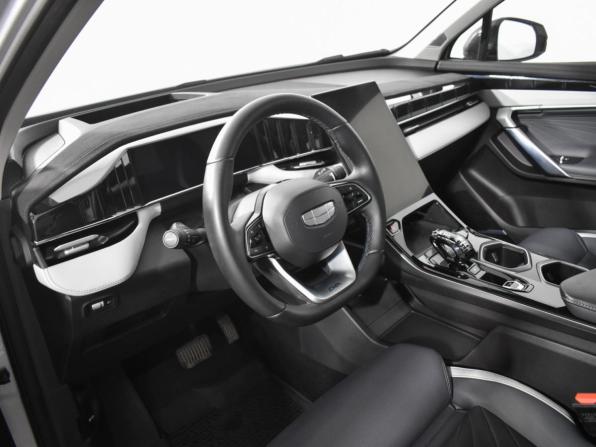 Geely Atlas II с пробегом 2024 года, цена 3 000 000 рублей, 21066 км, внедорожник, Автокод Объявления