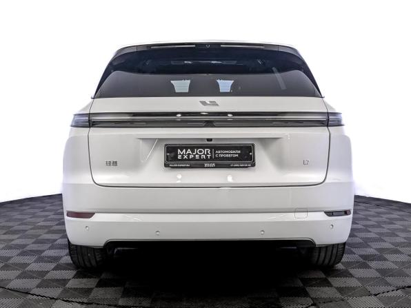 Li Auto (Lixiang) L7 I Рестайлинг с пробегом 2024 года, цена 6 000 000 рублей, 36636 км, внедорожник, Автокод Объявления