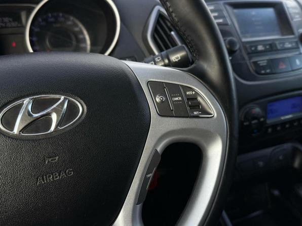 Hyundai ix35 I Рестайлинг с пробегом 2013 года, цена 1 170 000 рублей, 241591 км, внедорожник, Автокод Объявления