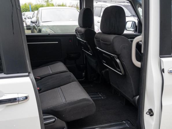 Honda Stepwgn V с пробегом 2015 года, цена 2 050 000 рублей, 106536 км, минивэн, Автокод Объявления
