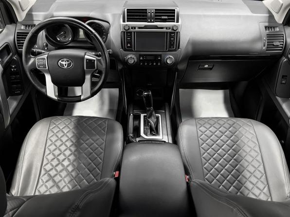 Toyota Land Cruiser Prado 150 Series Рестайлинг 1 с пробегом 2015 года, цена 3 295 000 рублей, 273103 км, внедорожник, Автокод Объявления