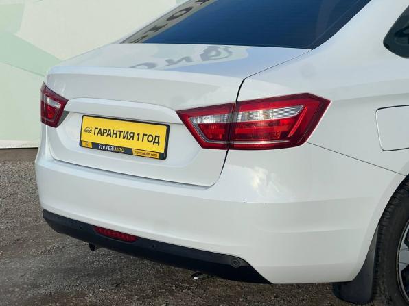 Lada (ВАЗ) Vesta I с пробегом 2018 года, цена 940 000 рублей, 112000 км, седан, Автокод Объявления
