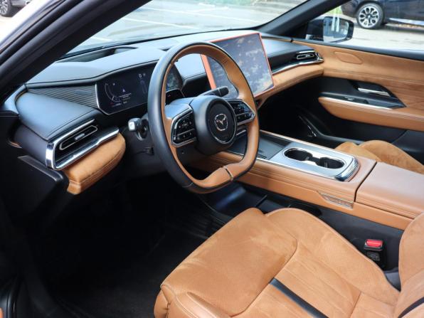 Mazda EZ-6 с пробегом 2024 года, цена 3 699 000 рублей, 17076 км, лифтбек, Автокод Объявления